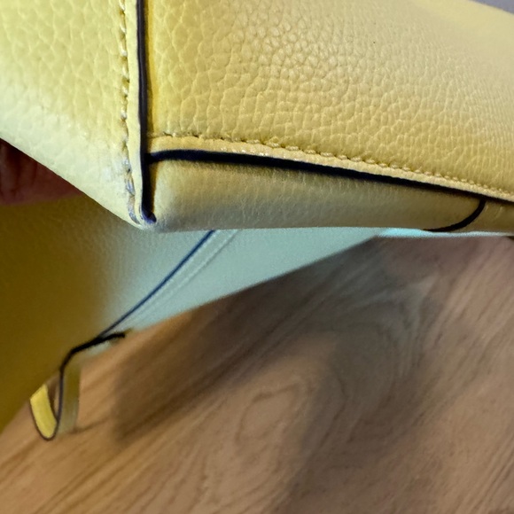 Authentic Tory Burch Triple Compartment Perry - Picture 12 of 14